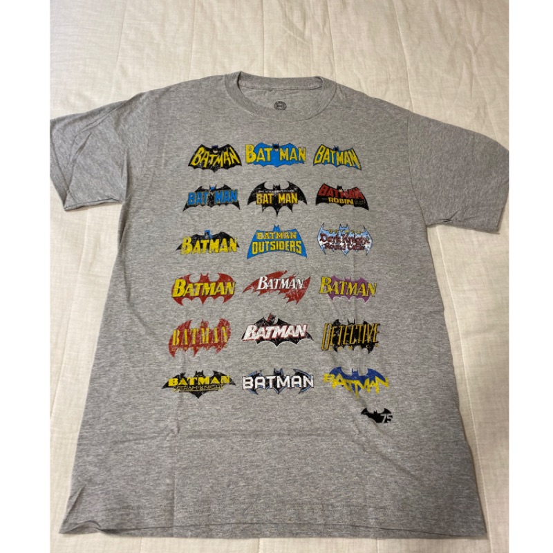 BAT MAN 蝙蝠俠 logo vs 字樣 灰色短T