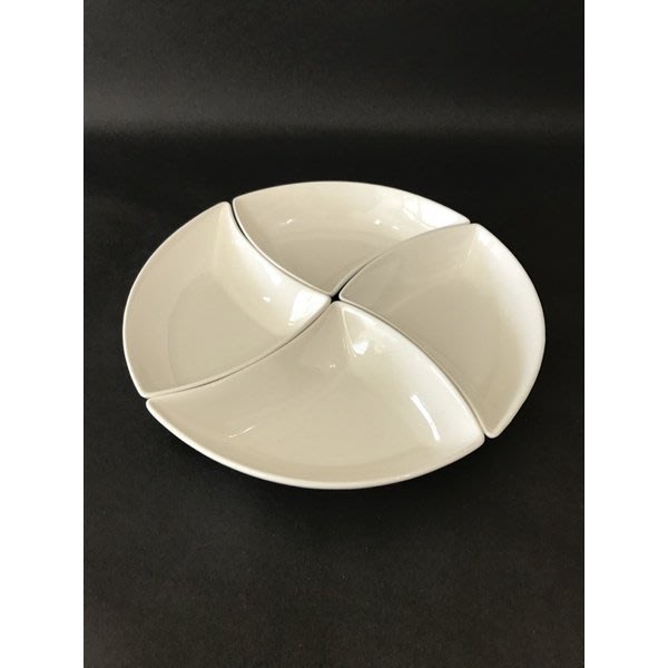 鍋碗瓢盆餐具大同磁器大同強化瓷器7寸四格組合盤 P46H73
