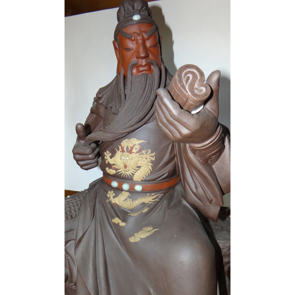 財神關聖帝君 高級工藝師許宏俊全手工雕塑.鎮宅招祥高48cm.寬38 cm.長26cm.