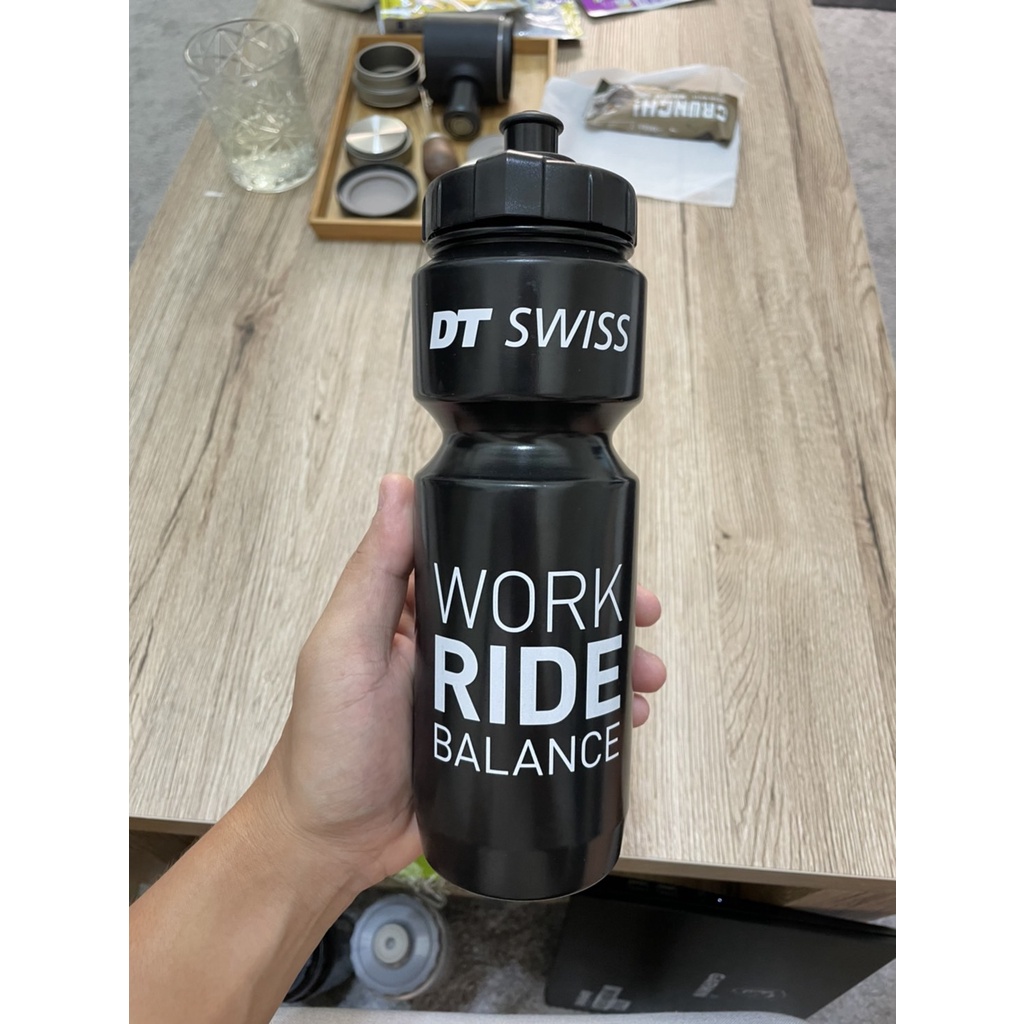全新 DT SWISS 黑色水壺 單車 公路車 自行車 水壺 水瓶 補水 補給 噴射水壺 台灣製 精品 收藏 非輪組