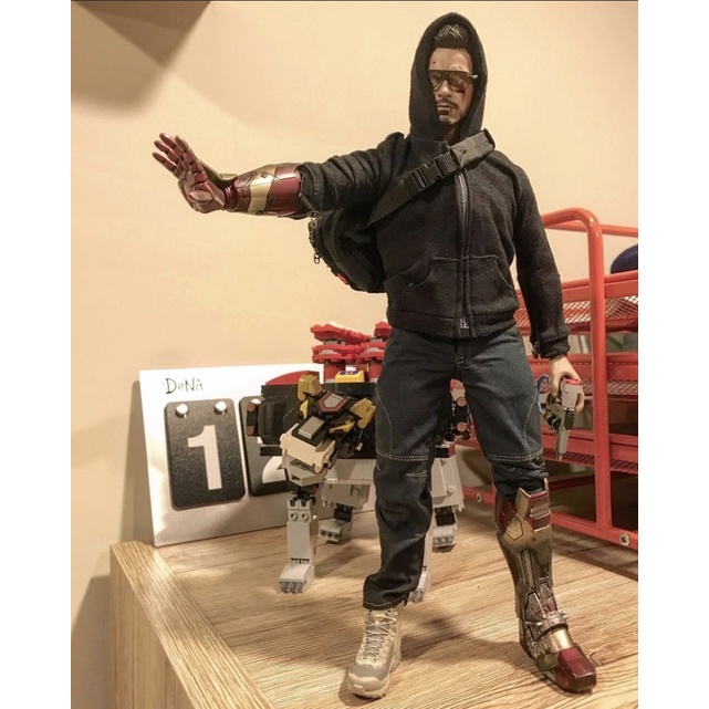 Hot Toys – MMS209 –【 鋼鐵人 】1/6比例 東尼史塔克 技師 非 MMS116 MMS191