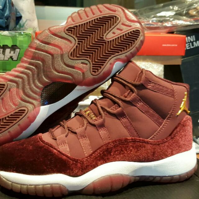 jordan 11 velvet red