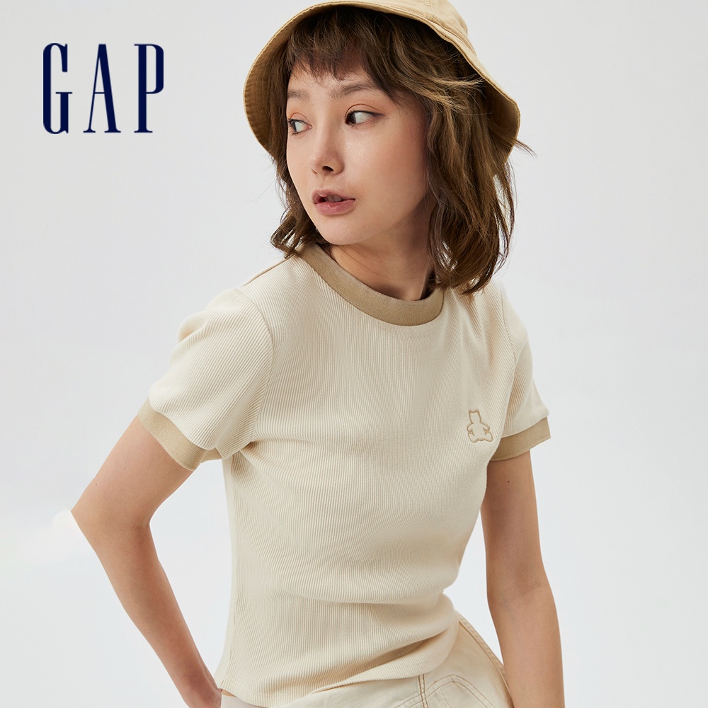 Gap 女裝 純棉小熊刺繡修身短版短袖T恤 女友T系列-米色(810784)