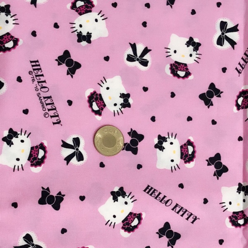 【諧和知音】日本進口卡通版權布~粉紫蝴蝶結kitty,可應用於製作口罩、布包釦、飲料袋等居家或隨身用品