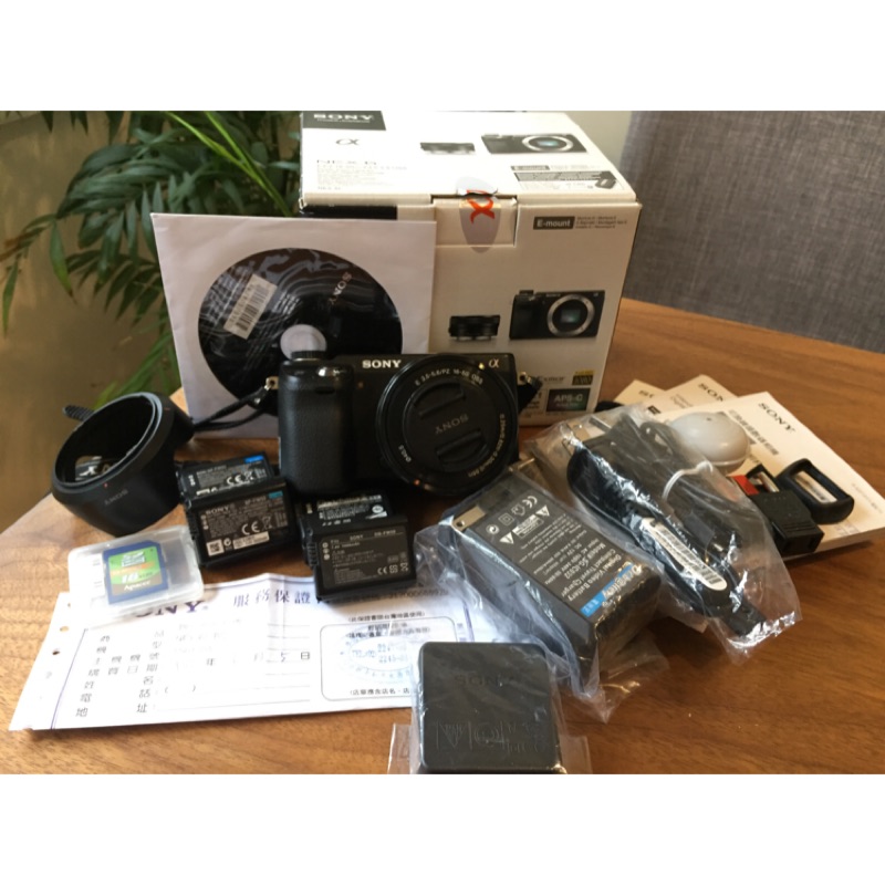 Sony NEX-6數位相機（附完整配件包 3顆原廠電池 1副廠 16G 16-50mm F3.5-5.6 OSS鏡頭