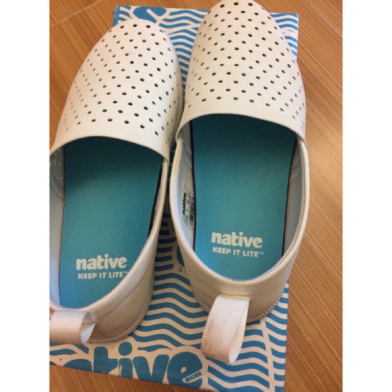 native venice白色洞洞懶人鞋休閒鞋 24.5（w8)99成新只穿1次   夏天必備款 郵寄免運！原價1980