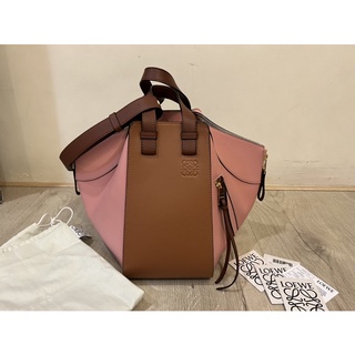 Loewe Hammock small 精典焦糖色拼粉紅色