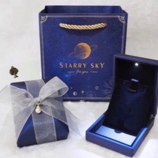 藏寶箱金飾 💍戒指禮盒🌟提袋目前缺貨改贈素面提袋🌟「星空戒指禮盒」高檔LED燈翻蓋戒指首飾品禮品盒珠寶包裝空盒子小精緻