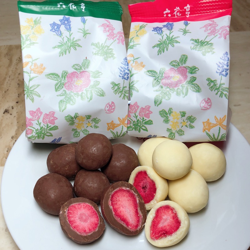 北海道限定 六花亭草莓巧克力 乾燥草莓白巧克力80g一袋 100g一盒 乾燥草莓黑巧克力 點心 下午茶 送禮 蝦皮購物