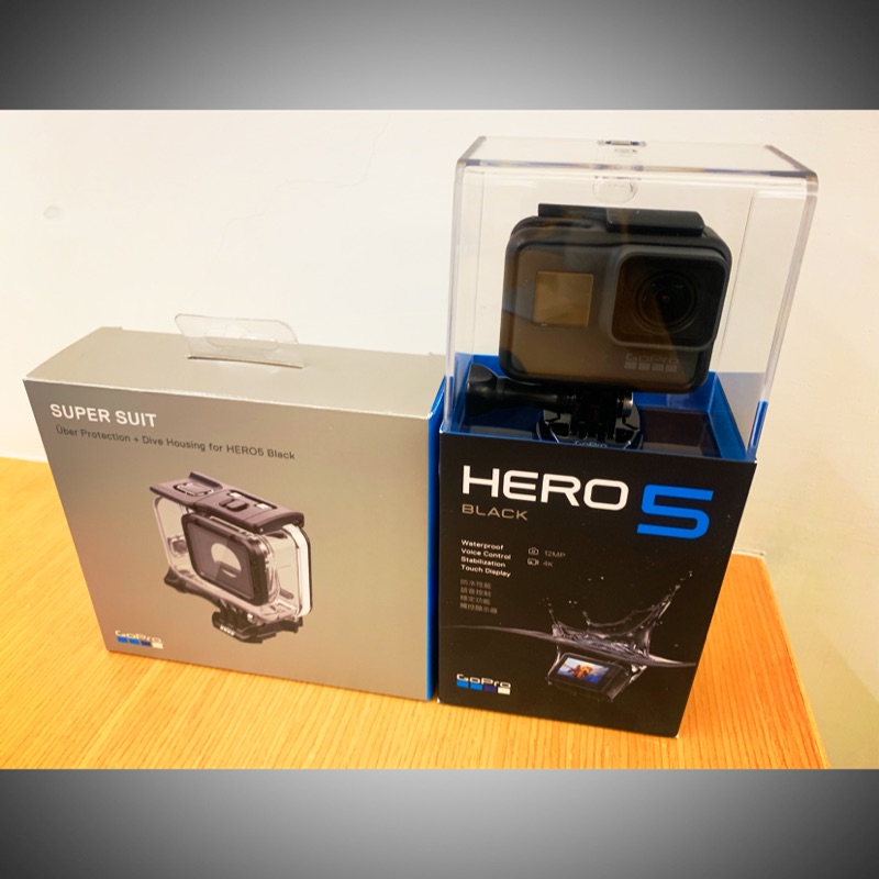 二手 GoPro-HERO5 Black 運動攝影機 + 原廠防水殼 + 背袋夾 + SanDisk 128GB