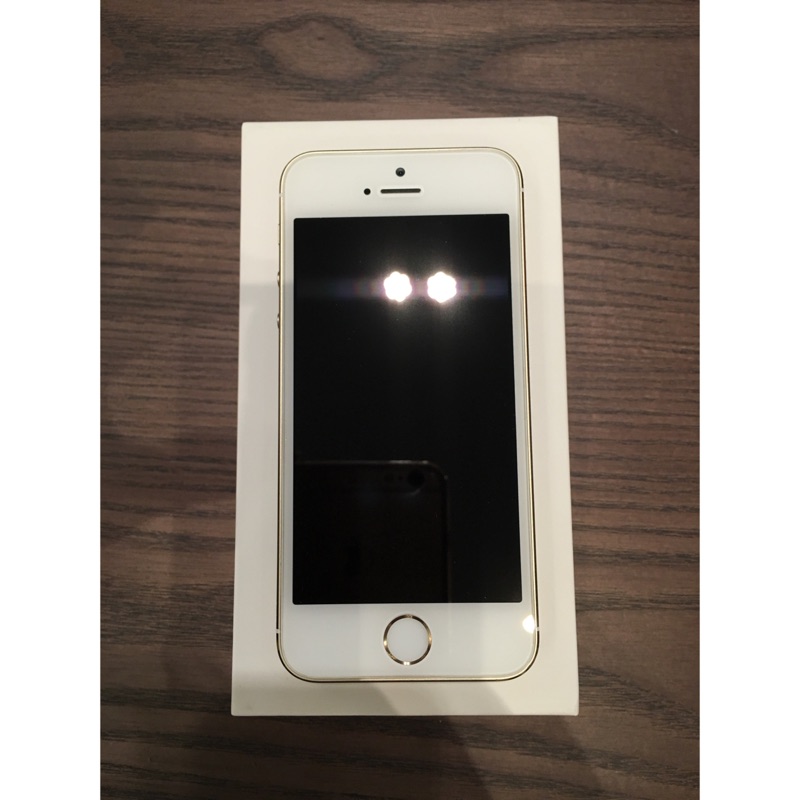 Apple 金色iphone5s 32GB（二手商品）