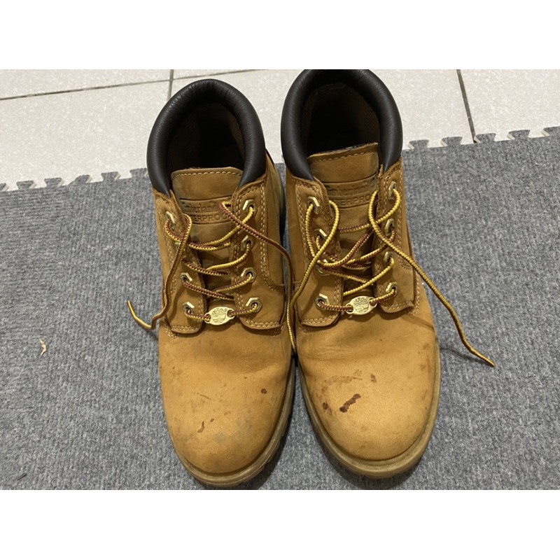 二手 Timberland 女款小麥黃經典防水短靴