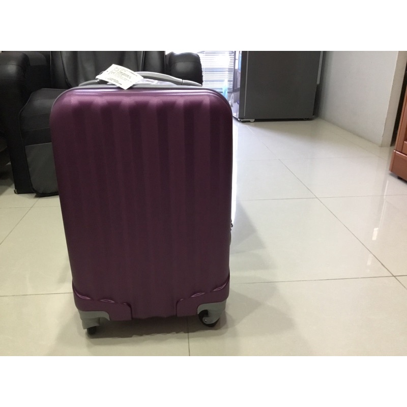 DISEGNO 20吋紫色ABS 輕硬殼旅行箱、登機箱（全新品）