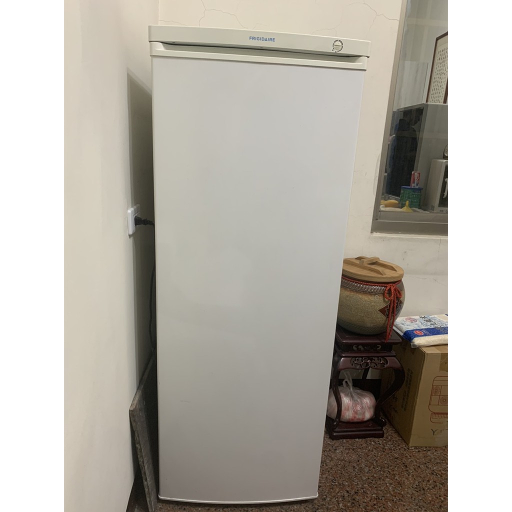 Frigidaire 富及第 185公升 直立式冷凍櫃 FFU07M1HW