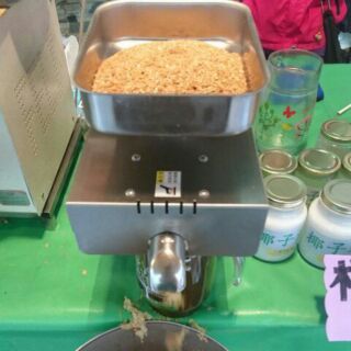 冷壓初榨黃金亞麻仁油250cc+亞麻殼