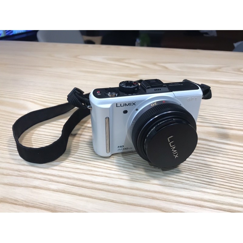 Panasonic LUMIX GF1 微單眼相機 20mm鏡頭 PRO1D保護蓋 原廠電池 充電座 英日文機