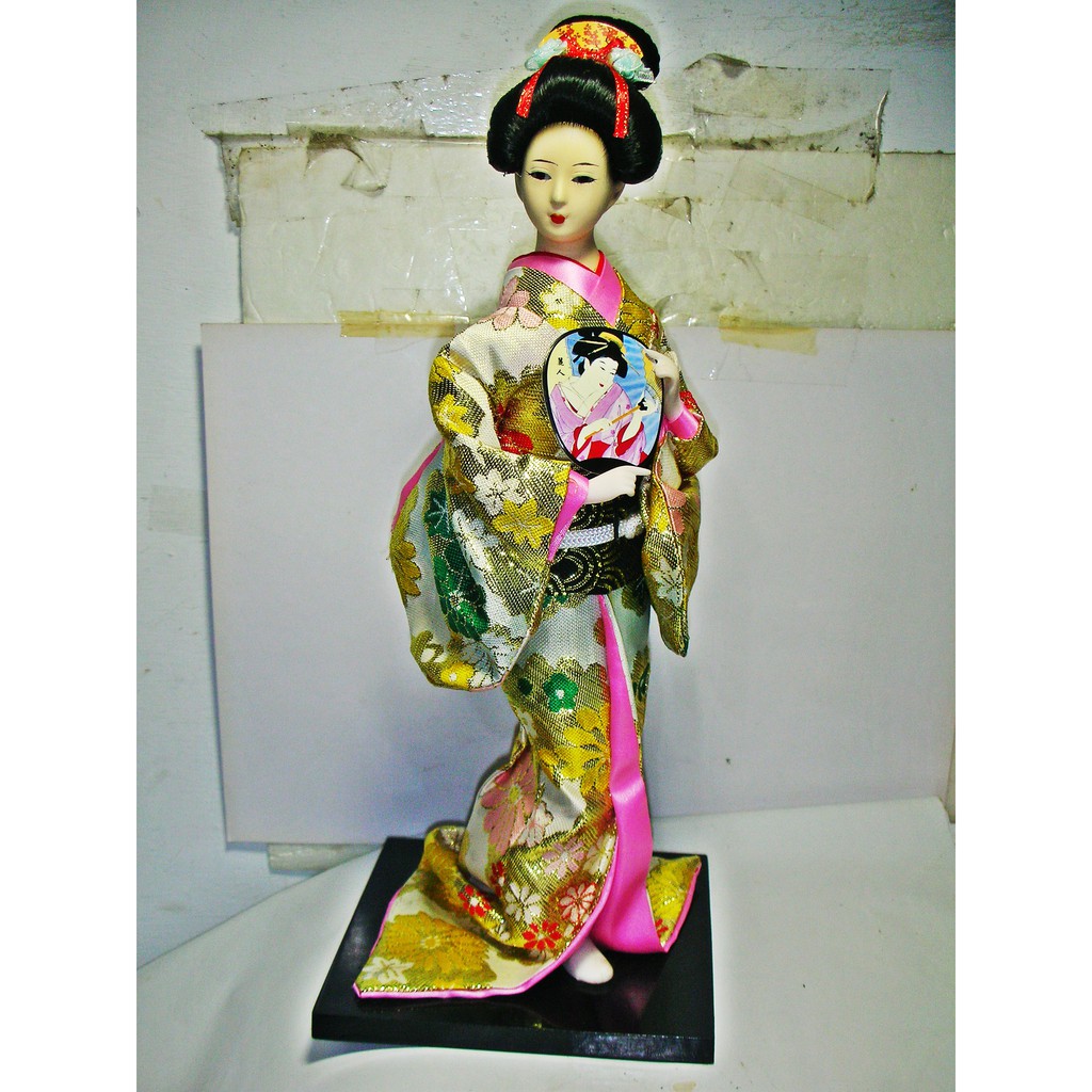 aaL皮商旋.已稍有年代高約30.5公分日本傳統服飾藝妓娃娃!--保存良好當擺飾佳!/5廳保險箱上/-P