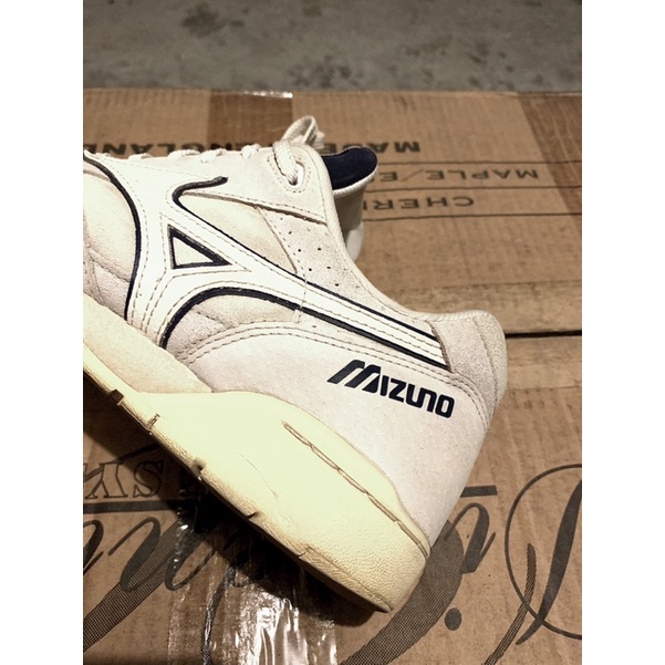 Mizuno 復古鞋 US8.5 二手轉賣”
