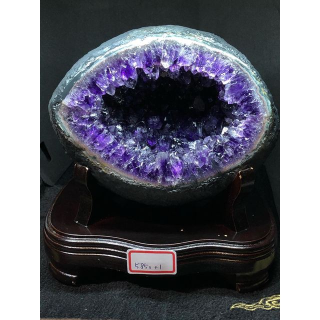Mix能量水晶-烏拉圭紫晶洞-包含木座3.1公斤