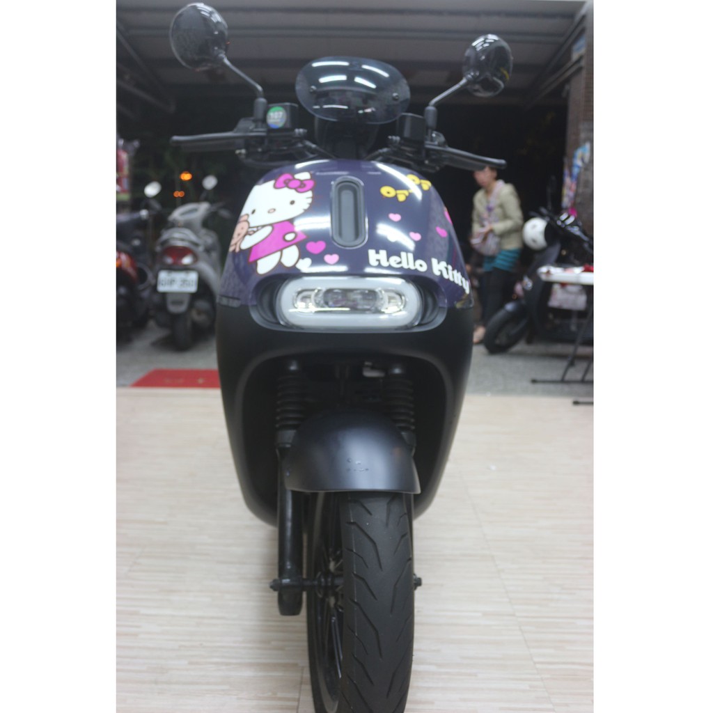 【擎天國際】 gogoro 凱蒂貓 大燈燈膜 內裝包膜 車體改色 卡夢 消光 犀牛皮 貼膜 包膜 改色 保護