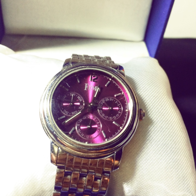 FEMA紫色手錶