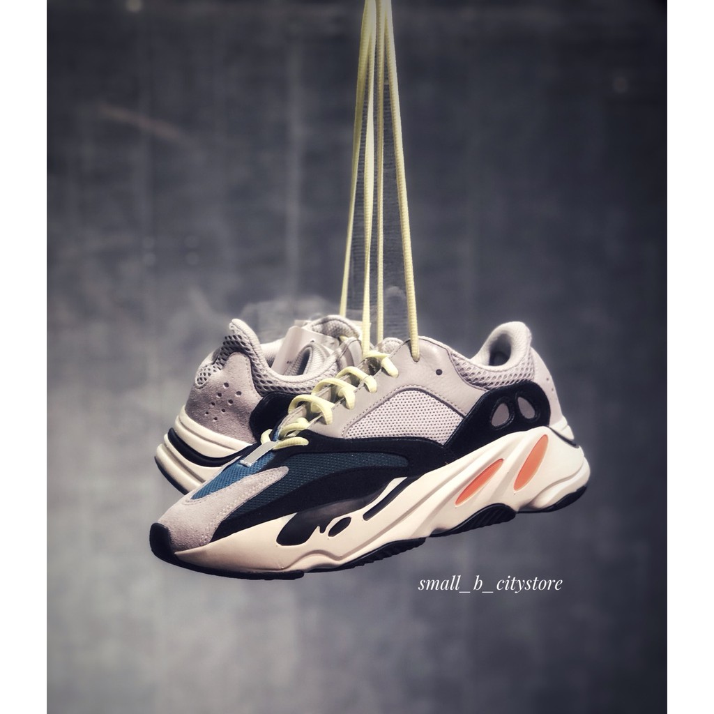yeezy og 700