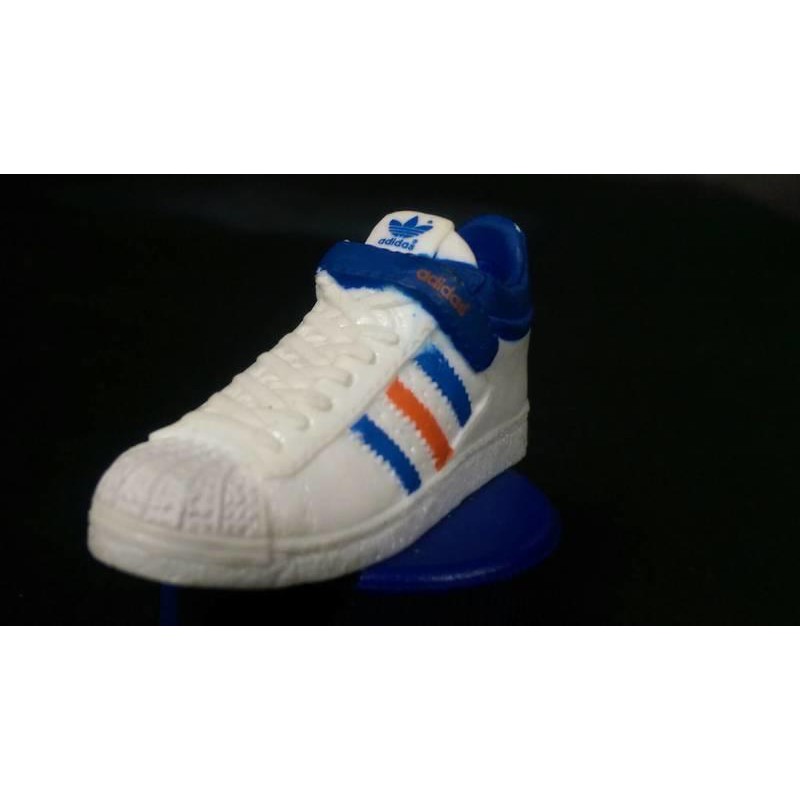 B-3 櫃 ：PEPSI 百事可樂 PRSL 藍色 ADIDAS SNEAKERS 球鞋 瓶蓋 盒玩 　天貴