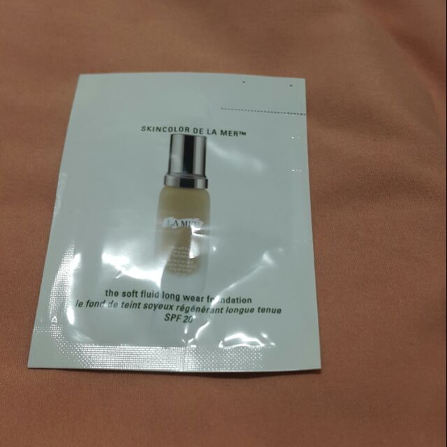 LA MER 海洋拉娜 潤澤無瑕持妝粉底液 1.5ml 色號NATURAL 12  （到2021.04）