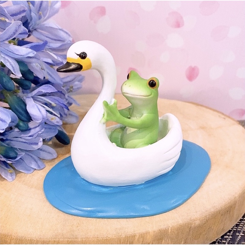 日本🇯🇵現貨 可愛 天鵝 青蛙 Copeau 療癒 擺飾 青蛙擺飾 天鵝船 桌上擺飾 裝飾品 擺飾品 紀念品 青蛙造型