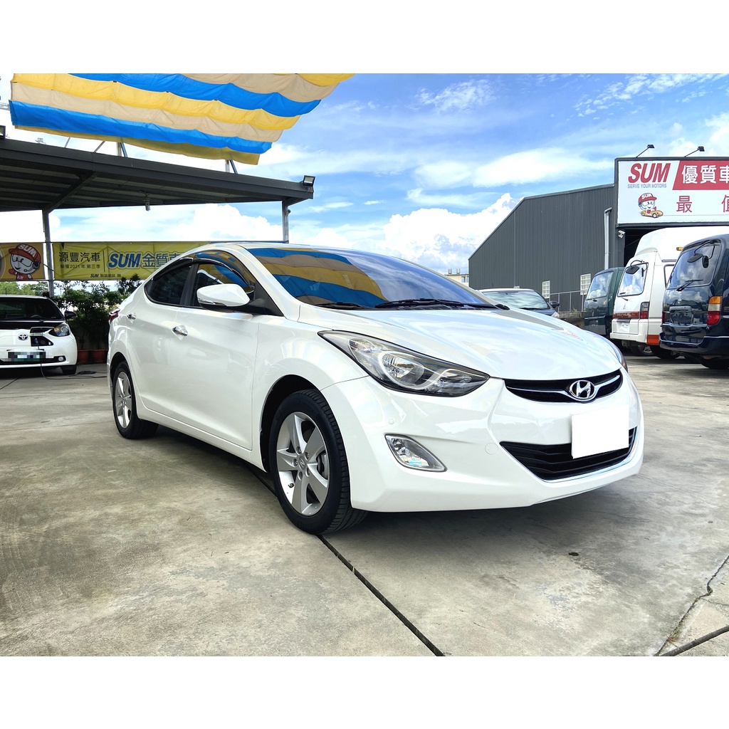 旗艦型 Hyundai ELANTRA 1.8 天窗 定速 恆溫 I-KEY 防滑 認證車 FOCUS VIOS