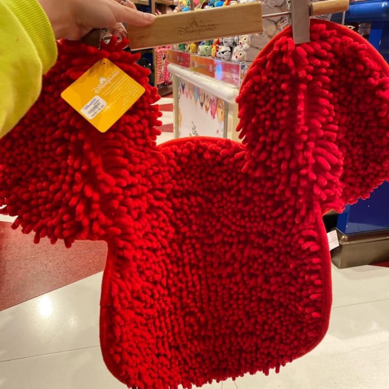 現貨 香港迪士尼新款❤️ 毛茸茸大頭喜洋洋地毯