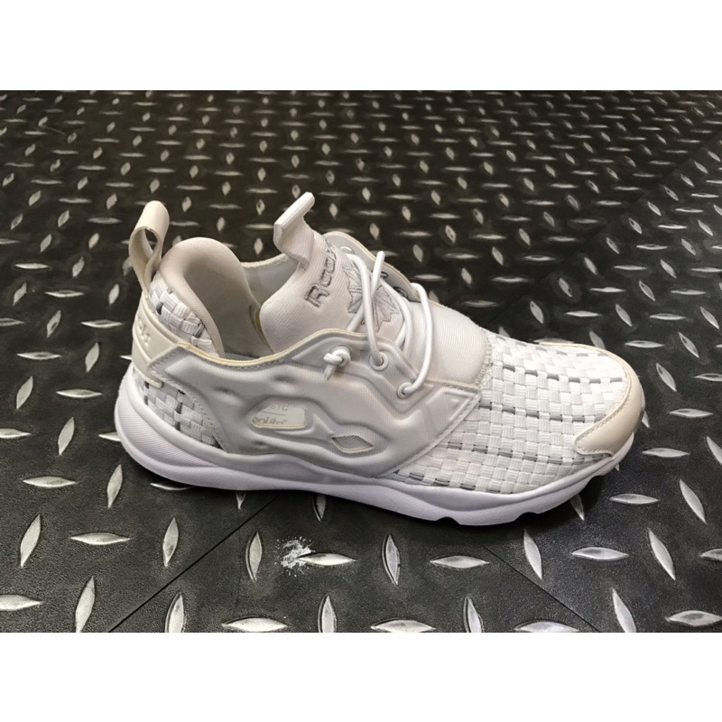 全白編織 REEBOK FURYLITE NEW WOVEN 懶人鞋只有22.5cm