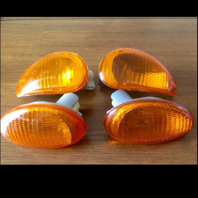 Vespa et4 et8 義製原裝～橙黃色方向燈（1組）