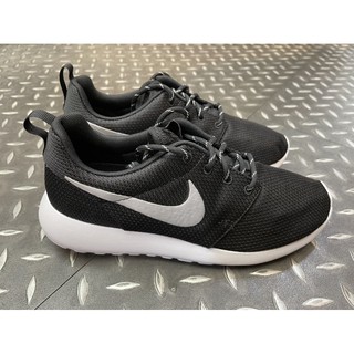 黑銀 NIKE WMNS ROSHE ONE