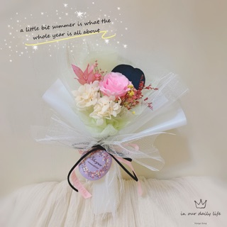♡生活裡的小美好 浪漫永生花束♡《捧花 情人節花束 畢業花束 生日花束 永生花玻璃罩 永生花音樂盒》