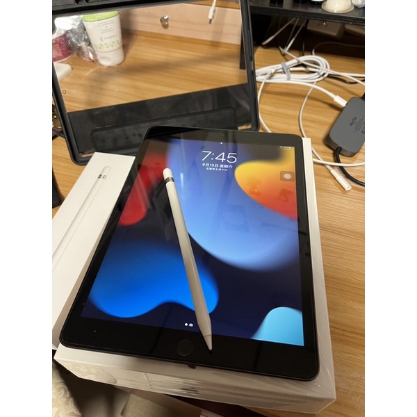 保固中：iPad9 64G/深灰+觸控筆：二手9成新