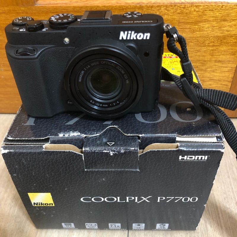 Nikon COOLPIX P7700 類單眼相機，功能正常，外觀乾淨，有盒子、充電器、相機套、傳輸線