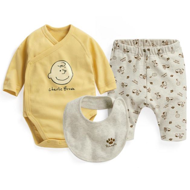 lativ 米格國際 史努比套裝組(3入)Baby ─ 粉黃組 圍兜+包屁衣+長褲 60公分 新生兒 寶寶 嬰幼兒 連身