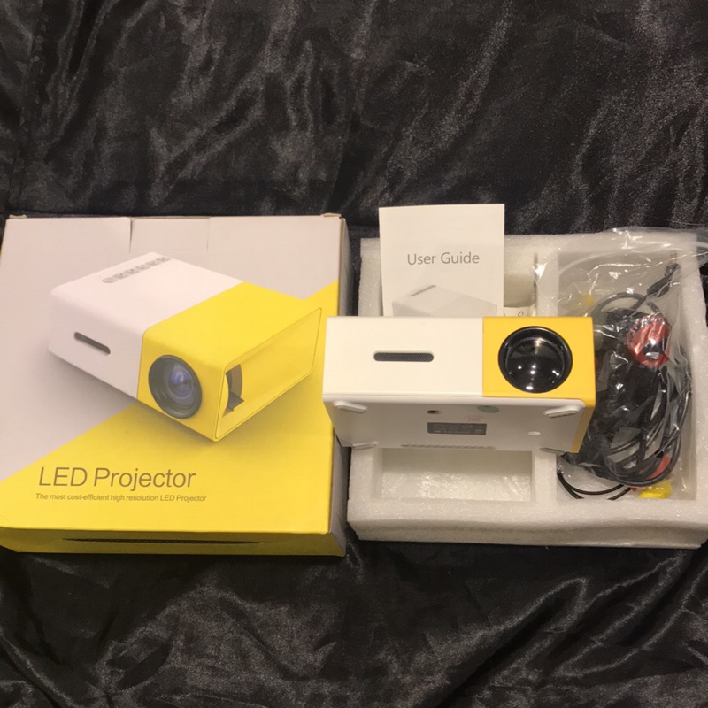 【二手全新】LED Projector 微型投影機