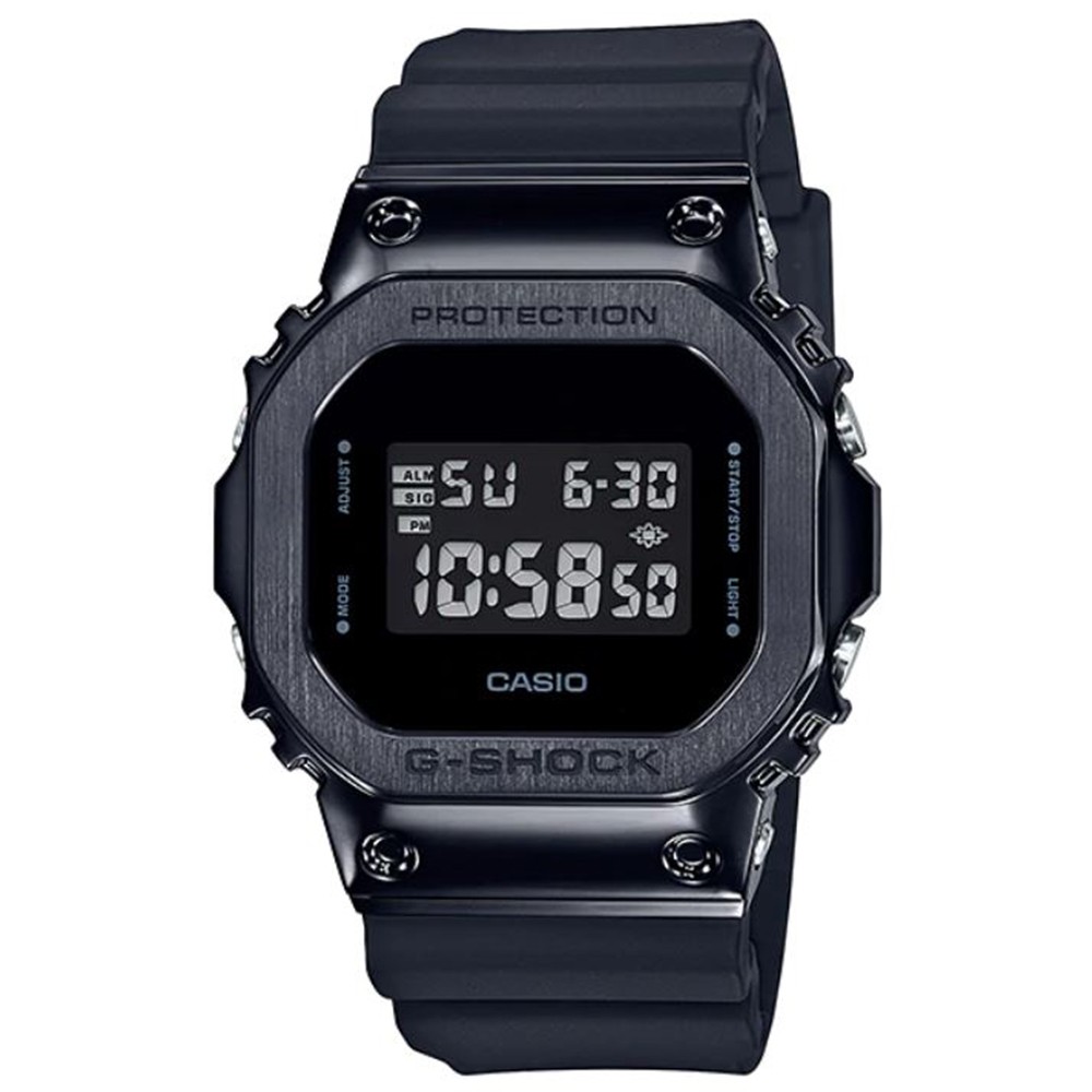【CASIO】G-SHOCK 經典復古金屬框潮流運動電子錶-黑(GM-5600B-1/GM-5600B-3)共2色可選