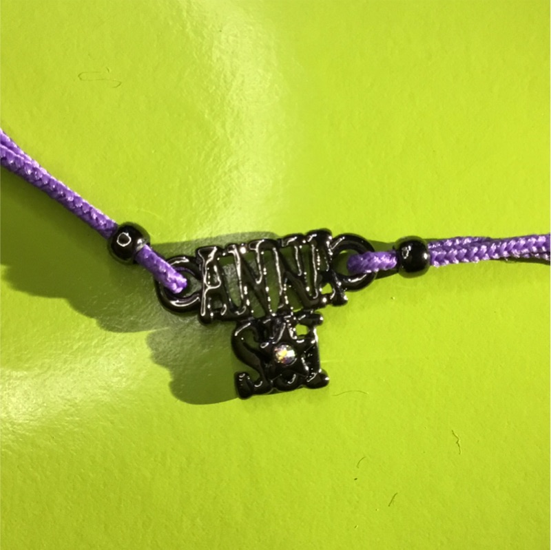 Anna Sui全新限量正品logo字體單顆水鑽紫色細繩手鍊安娜蘇