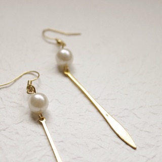 06— Pearl series 設計款珍珠金屬長針耳環
