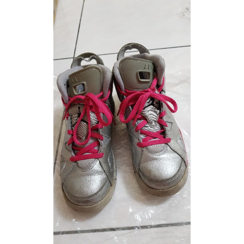 二手飛人喬登球鞋知名名牌經典女童籃球鞋跑步鞋運動鞋內長21 5cm 蝦皮購物