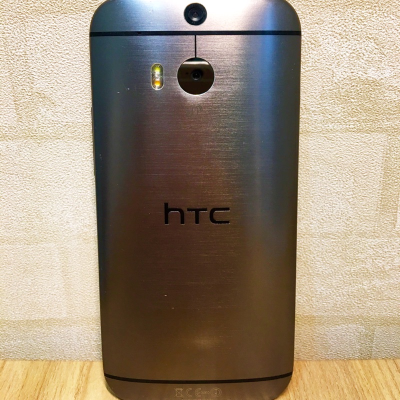 老闆瘋了嗎？ 我可是雙鏡頭！8成新HTC One M8 功能完全正常（可小議價）會送32GB SD卡