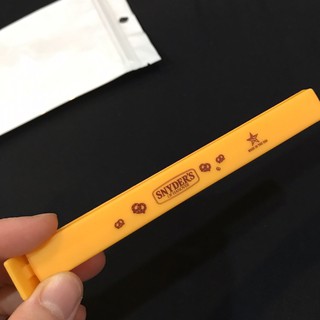 A:美國製造SNYDER’S蝴蝶餅封口夾餅乾封口夾