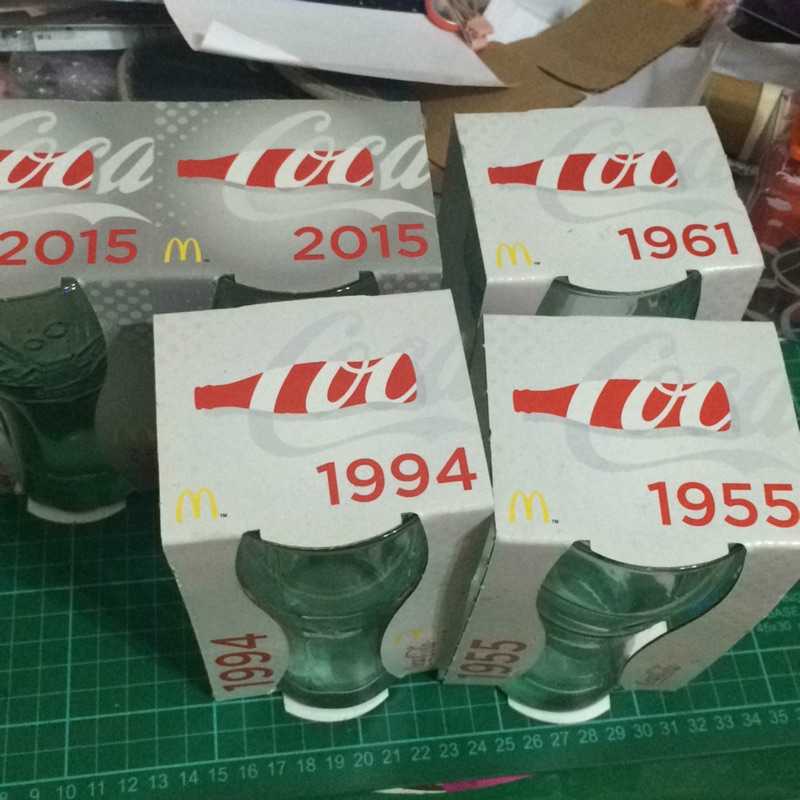 麥當勞曲線杯1955、1994、1961、2015共五款，可單買，每款售價500元