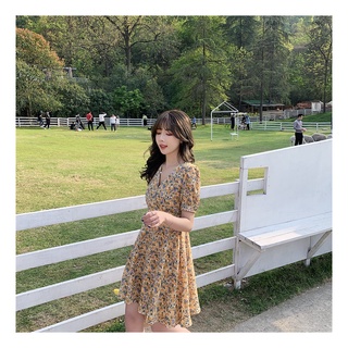 【遇見】韓版 短袖黃色洋裝女 夏季款 新款法式浪漫碎花V領 洋裝度假裙子女