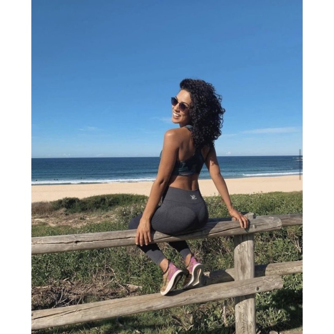 現貨-澳洲🌟YPL新款牛仔色蜜桃臀瘦腿褲