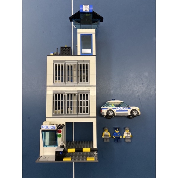 ®️樂高 LEGO®︎ 60047  ⚠️二手 單售 警局監牢 含3人偶 城市系列
