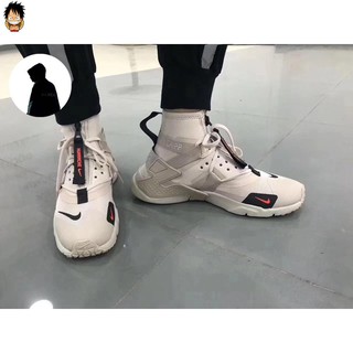 huarache gripp on feet